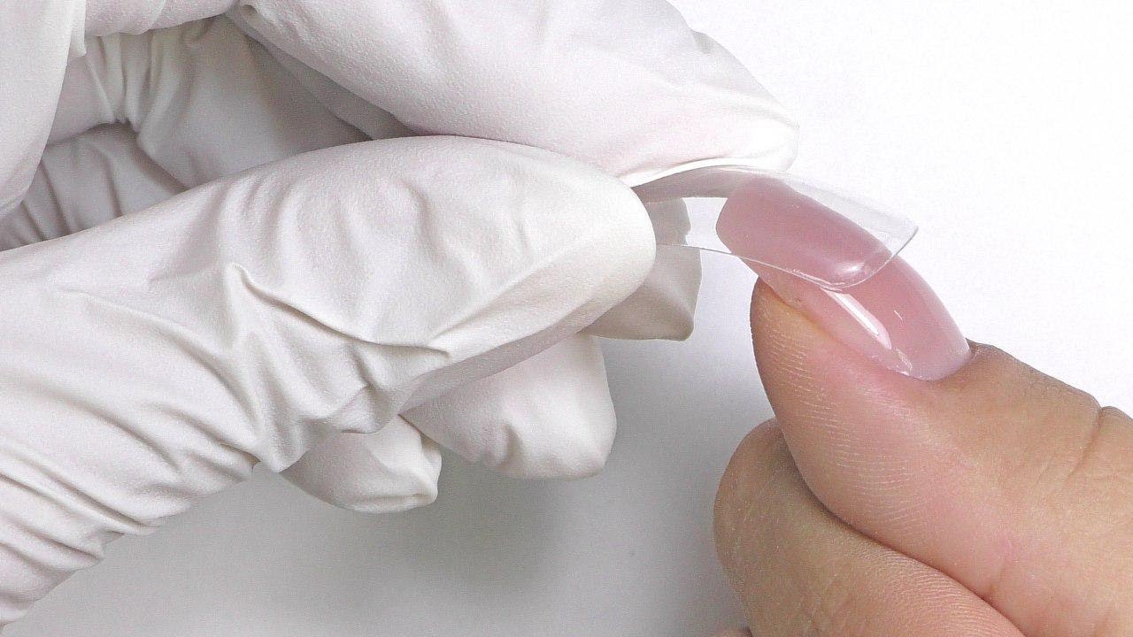Особенности технологии наращивания ногтей на верхние формы