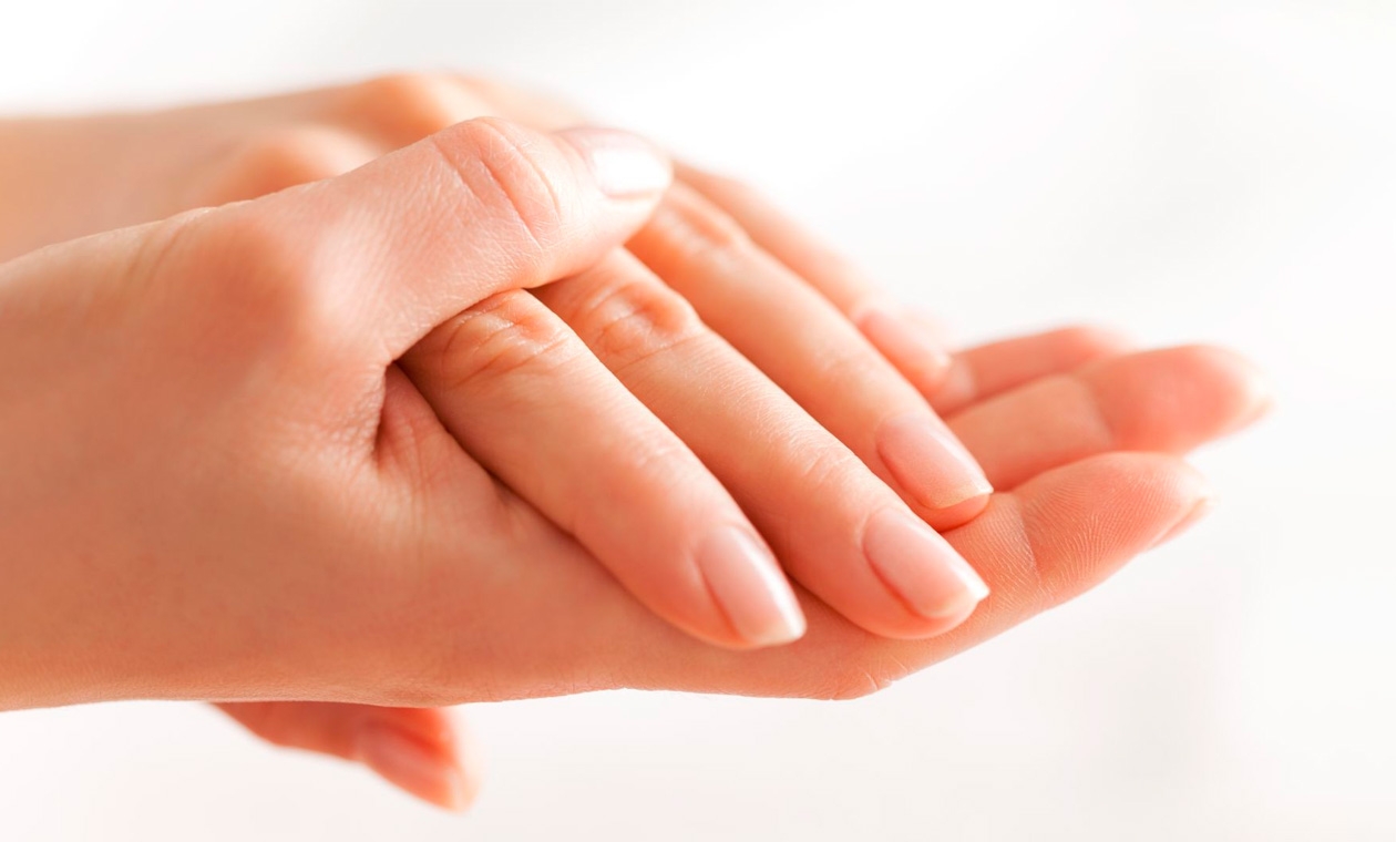 Почему ногти становятся ребристыми: причины и лечение
