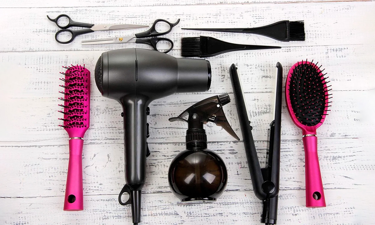 Ботокс, кератин или нанопластика: что лучше выбрать для волос?